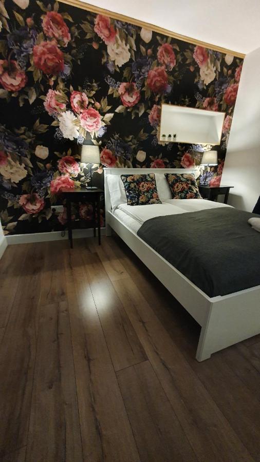 Pasta Factory Guest Rooms غالواي المظهر الخارجي الصورة