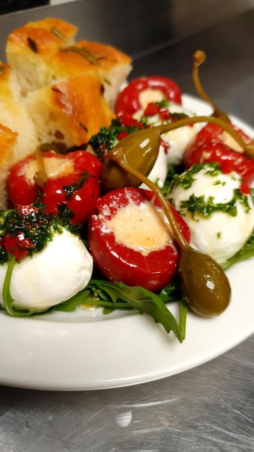 Pasta Factory Guest Rooms غالواي المظهر الخارجي الصورة